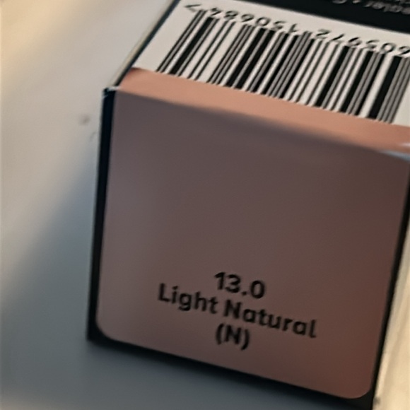 It Cosmetics Bye Bye Under Eye Waterproof Concealer 30ml Light Natural - Picture 3 of 4